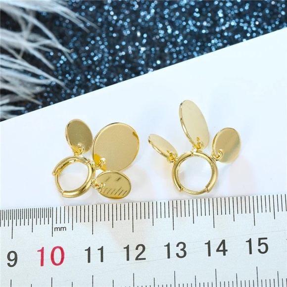 Dainty Disc Huggie Hoop Earrings - Picture 2 of 4